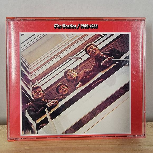 CD The Beatles Red Album Hits / 1962-1966 (2 CDs) - hard case 1993 - Picture 1 of 5